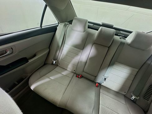 Used 2015 Toyota Camry LE image 12