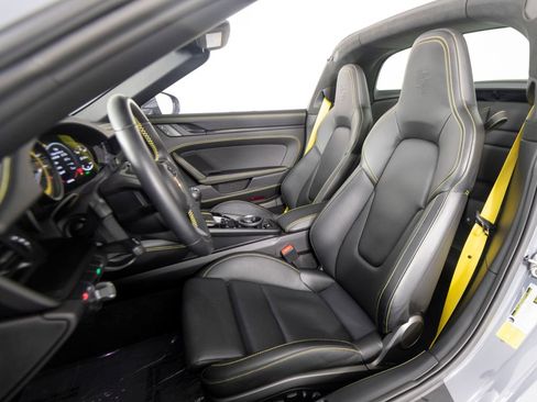 Certified 2023 Porsche 911 Targa 4 GTS AWD/4WD image 4
