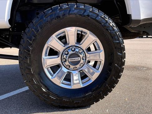 Used 2022 Ford F250 Platinum w/ FX4 Off-Road Package image 8