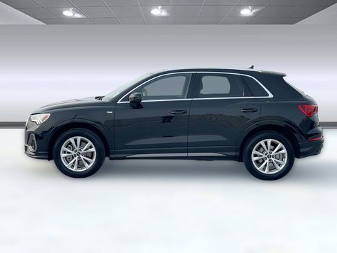 Certified 2025 Audi Q3 2.0T Premium w/ Convenience Package image 2