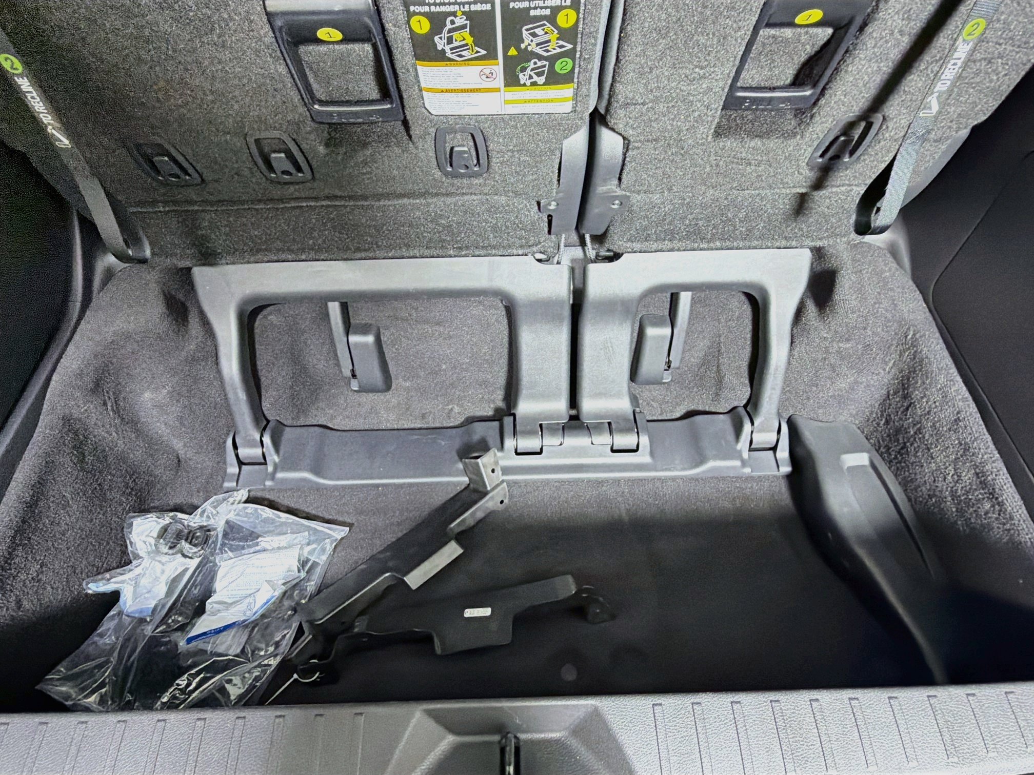 Used 2025 Toyota Sienna XSE FWD image 29