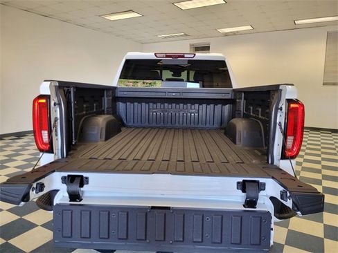 Used 2023 GMC Sierra 1500 Denali w/ Technology Package image 8