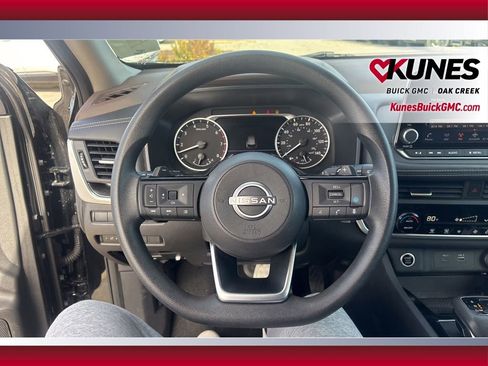 Used 2023 Nissan Rogue SV image 19
