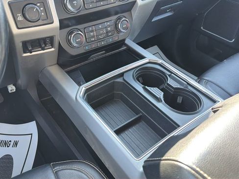 Used 2021 Ford F350 Lariat w/ Chrome Package image 33