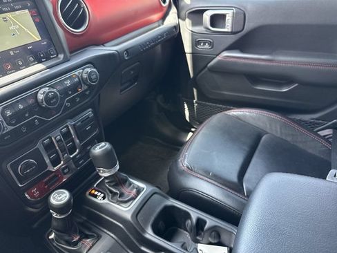 Used 2019 Jeep Wrangler Unlimited Rubicon w/ Dual Top Group AWD/4WD image 20