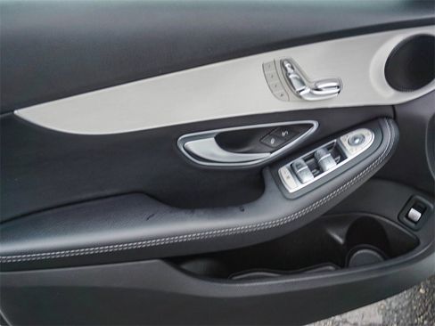 Used 2019 Mercedes-Benz C 300 Sedan image 18