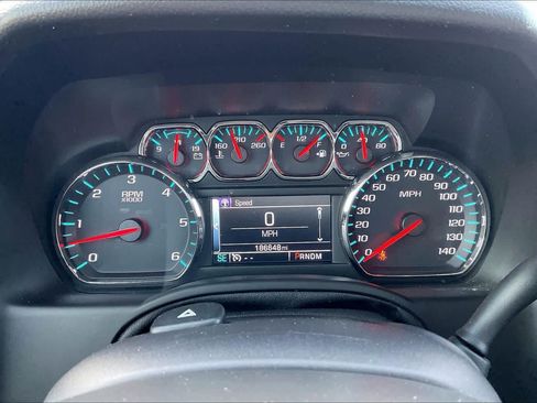 Used 2016 Chevrolet Suburban LT AWD/4WD image 25