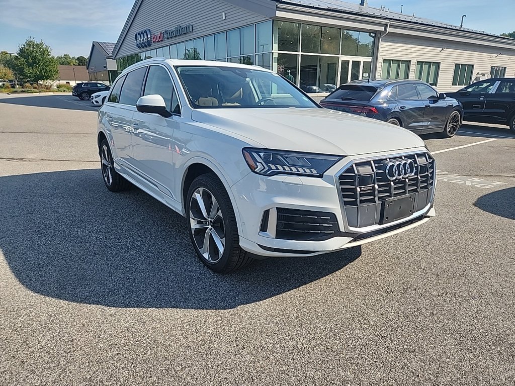 Used 2023 Audi Q7 3.0T Premium Plus w/ Premium Plus Package AWD/4WD image 3