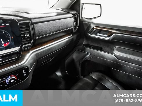 Used 2025 GMC Sierra 1500 SLT RWD image 36