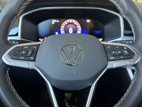 New 2026 Volkswagen Taos SE AWD/4WD image 22