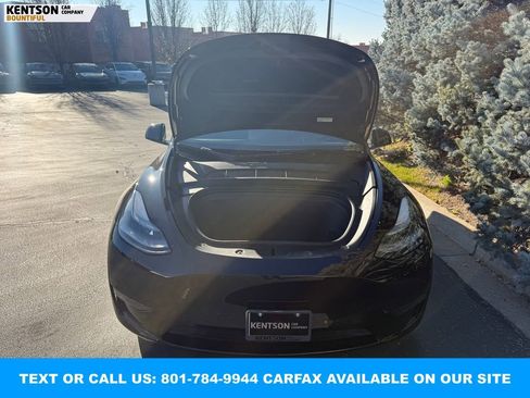 Used 2022 Tesla Model Y Performance image 34