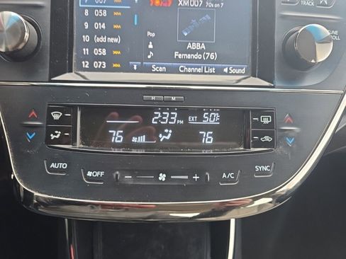 Used 2018 Toyota Avalon XLE image 24