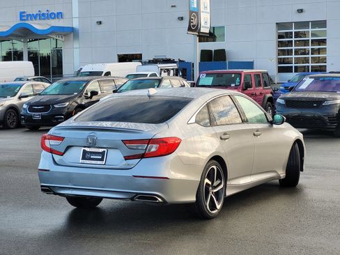 Used 2018 Honda Accord Sport image 5