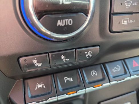 Used 2019 Chevrolet Silverado 1500 High Country w/ Technology Package image 14