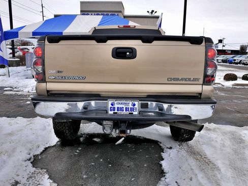 Used 2004 Chevrolet Silverado 2500 LS w/ Heavy-Duty Power Package image 6