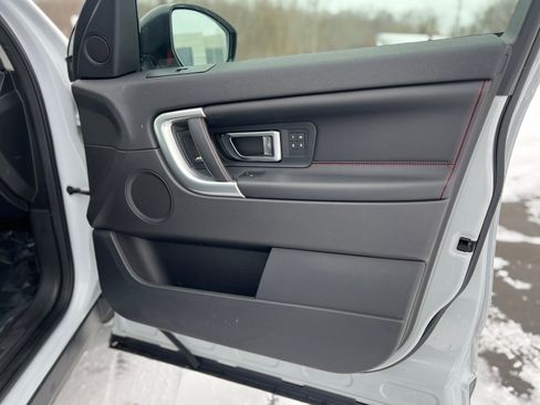 Used 2019 Land Rover Discovery Sport HSE Luxury Dynamic image 46