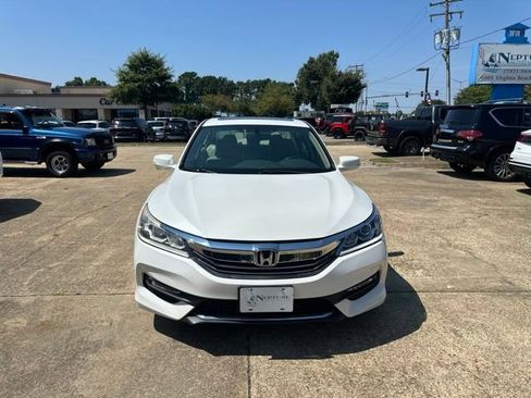 Used 2016 Honda Accord EX-L image 2