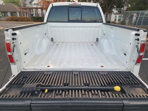 Used 2014 Ford F150 Lariat w/ Equipment Group 502A Luxury image 11