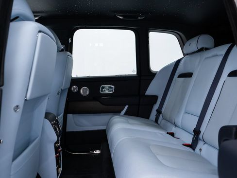Certified 2025 Rolls-Royce Cullinan AWD/4WD image 26