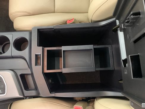 Used 2017 Toyota Sequoia SR5 image 29