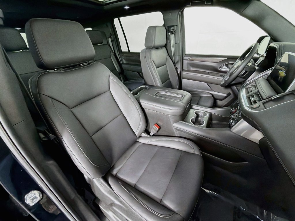 Used 2024 Chevrolet Suburban LT w/ LT Signature Plus Package AWD/4WD image 30
