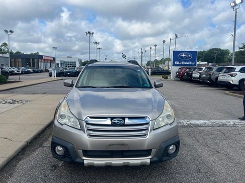 Used 2014 Subaru Outback 2.5i Limited AWD/4WD image 8