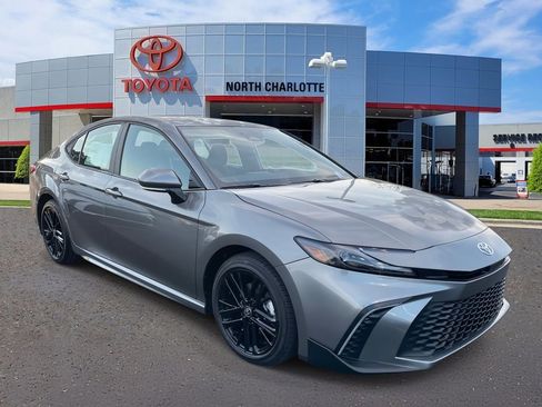New 2026 Toyota Camry SE image 1