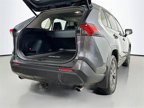 Used 2023 Toyota RAV4 XLE Premium image 28
