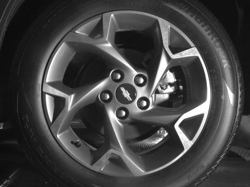 Used 2025 Chevrolet Trax LT FWD image 14