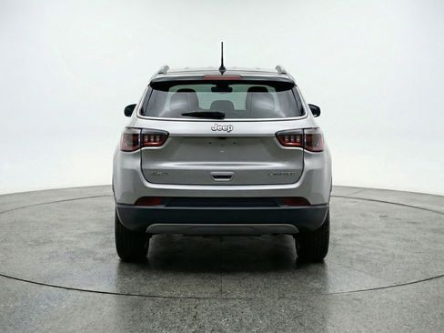 Used 2025 Jeep Compass Limited AWD/4WD image 7