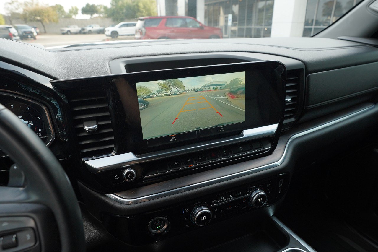 Used 2023 GMC Sierra 1500 SLT AWD/4WD image 13