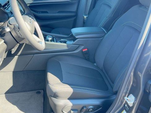 New 2025 Jeep Grand Cherokee Laredo X image 4