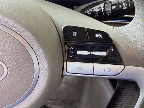 Used 2024 Hyundai Elantra SEL image 15