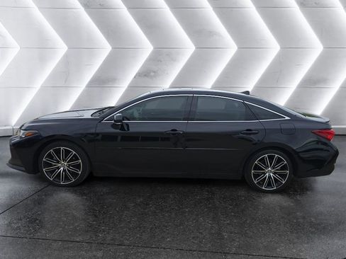 Used 2020 Toyota Avalon Touring w/ Advanced Safety Package image 8