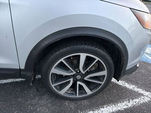 Used 2017 Nissan Rogue Sport SL w/ SL Premium Package image 14