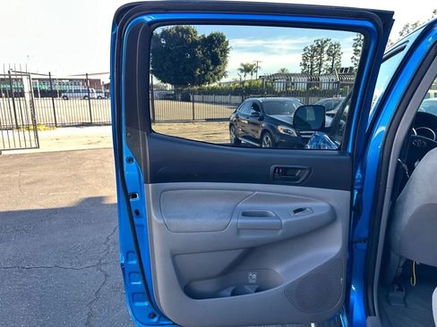 Used 2011 Toyota Tacoma PreRunner w/ SR5 Pkg #2 image 33