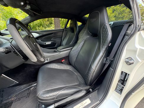 Used 2014 Aston Martin Vanquish Coupe RWD image 34