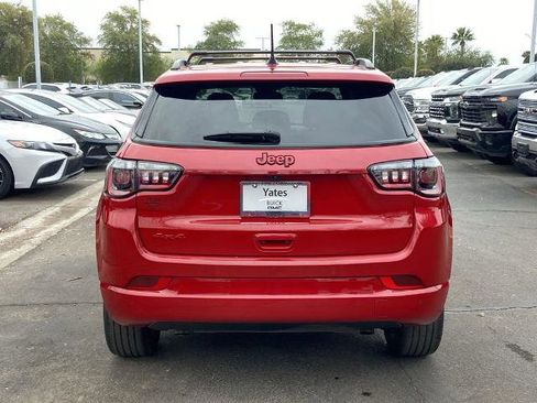 Used 2024 Jeep Compass Limited image 5