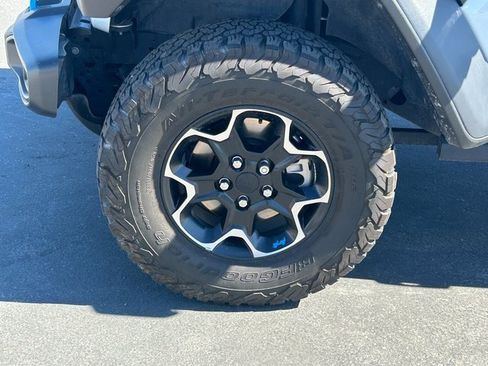 Used 2022 Jeep Wrangler Unlimited Rubicon 4xe image 11