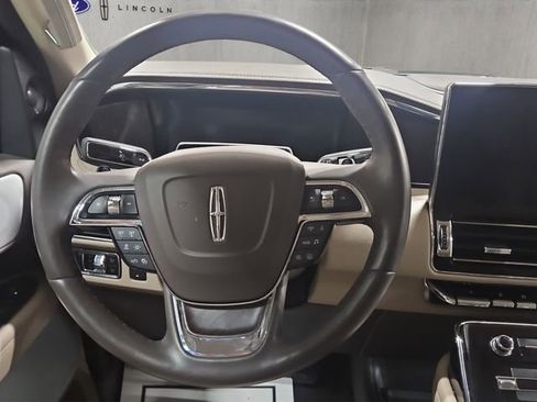 Used 2024 Lincoln Navigator Reserve image 15