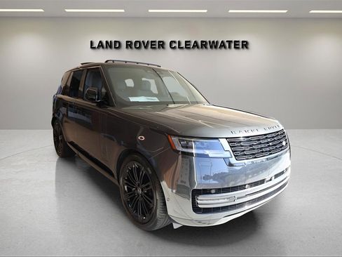 New 2025 Land Rover Range Rover SE image 5