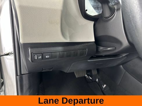 Used 2025 Toyota Corolla LE FWD image 14