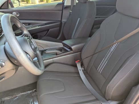 Used 2023 Hyundai Elantra SEL w/ Cargo Package FWD image 25