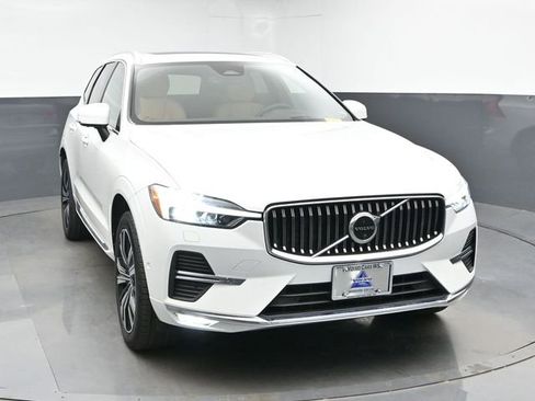 Used 2023 Volvo XC60 B5 Ultimate w/ Climate Package AWD/4WD image 2