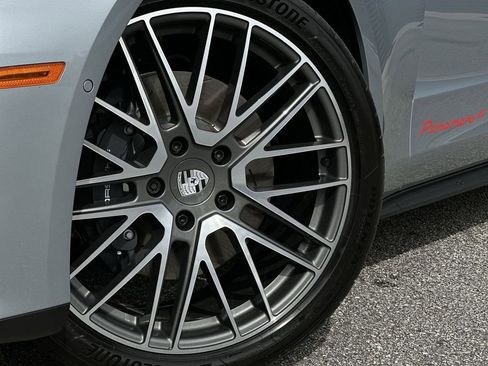 New 2026 Porsche Panamera 4 image 14