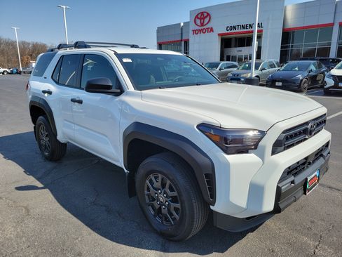 New 2026 Toyota 4Runner SR5 image 2
