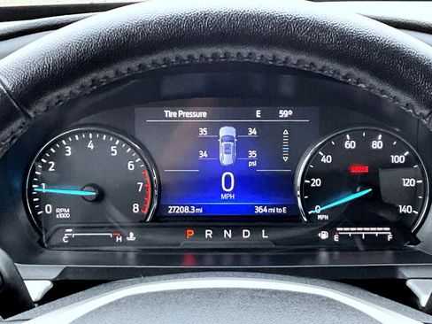 Used 2022 Ford Explorer XLT w/ Equipment Group 202A image 12