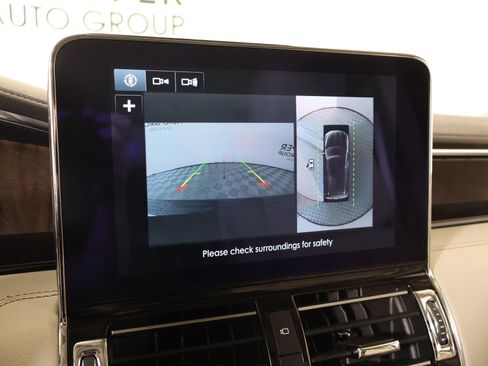 Used 2019 Lincoln Navigator Reserve AWD/4WD image 6