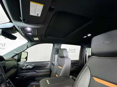 Used 2025 GMC Sierra 3500 AT4 w/ AT4 Premium Plus Package image 25