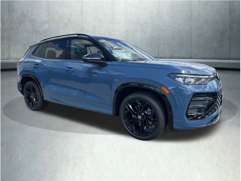 New 2026 Volkswagen Tiguan SE R-Line AWD/4WD image 7